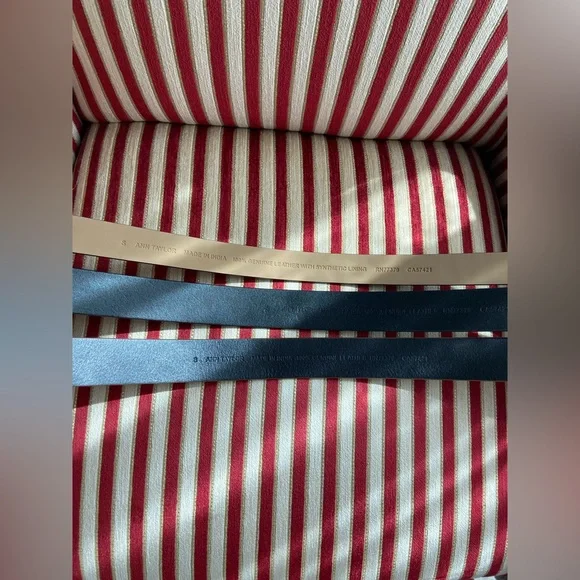 Ann Taylor Belts Size small lot of 3 - Picture 4 of 4